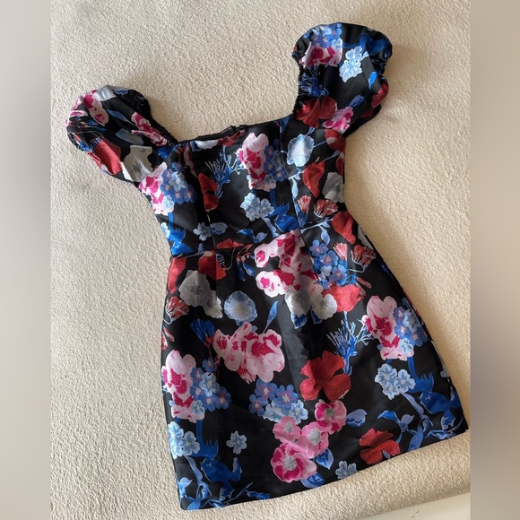NWT Lulus So Stunning Jacquard Puff Sleeve Mini Dress S Black Multi Floral - Picture 5 of 16